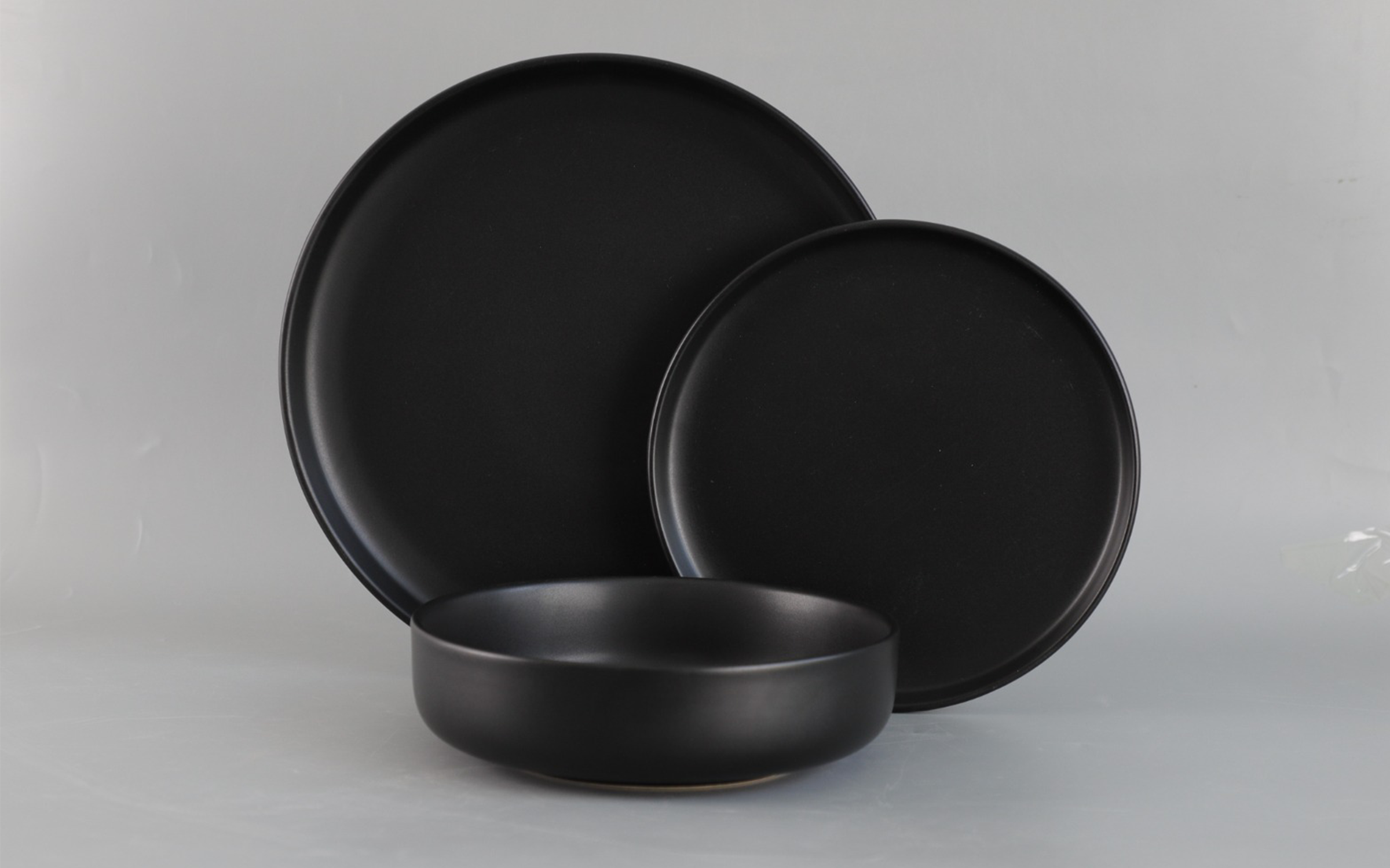 Serviciu de masa Serviciu de masa 18 piese, negru mat  2