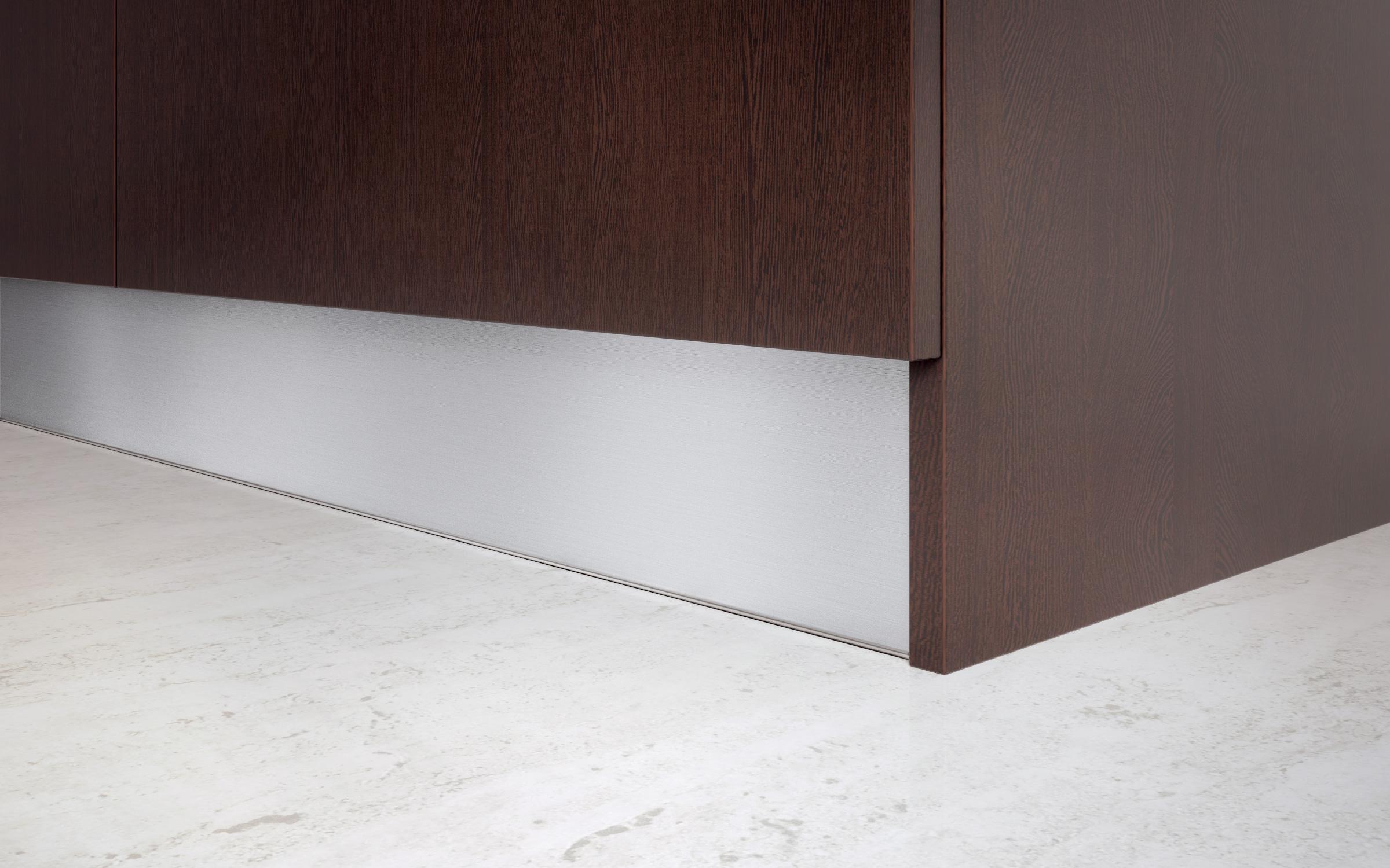 Plinta pentru bucatarie, H10 cm, culoare PVC metalic 1